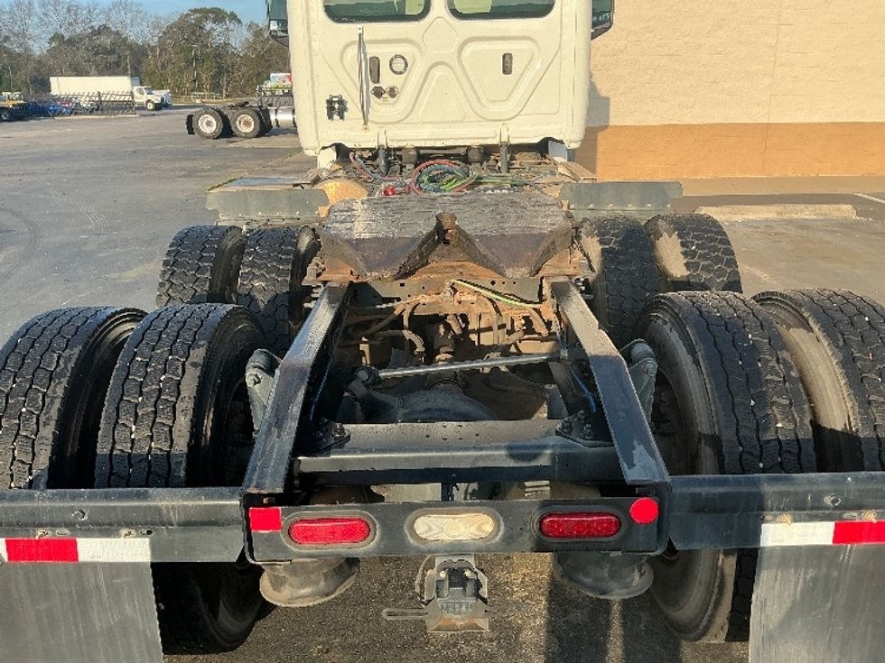 Day Cab Tractor-Heavy Duty Tractors-Freightliner-2019-T12664ST-Pensacola-FL-350,415\n\t\tmiles-$ 48,250 - Image 6