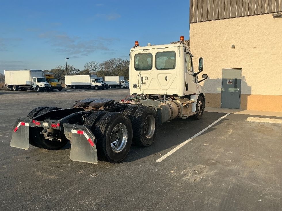 Day Cab Tractor-Heavy Duty Tractors-Freightliner-2019-T12664ST-Pensacola-FL-350,415\n\t\tmiles-$ 48,250 - Image 7