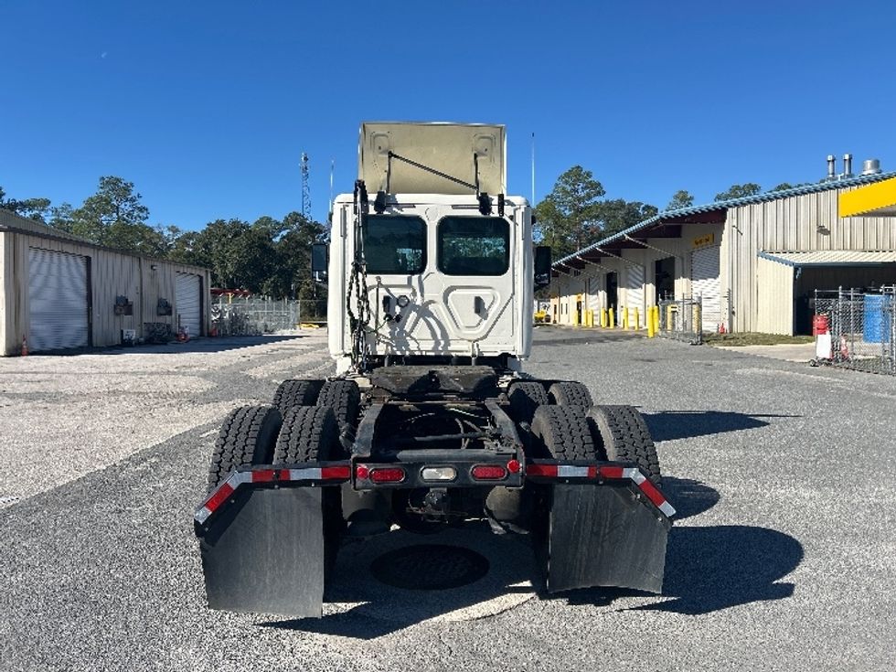 Day Cab Tractor-Heavy Duty Tractors-Freightliner-2019-T12664ST-Pensacola-FL-388,469\n\t\tmiles-$ 45,750 - Image 6