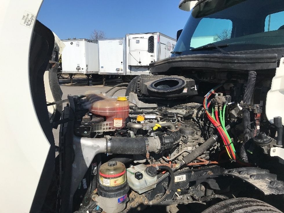 Day Cab Tractor-Heavy Duty Tractors-Freightliner-2019-T12664ST-Pewaukee-WI-351,683\n\t\tmiles-$ 59,500 - Image 16