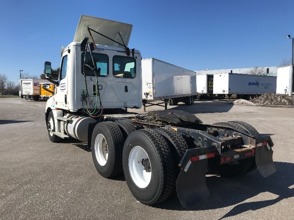 Day Cab Tractor-Heavy Duty Tractors-Freightliner-2019-T12664ST-Pewaukee-WI-351,683\n\t\tmiles-$ 59,500 - Image 5