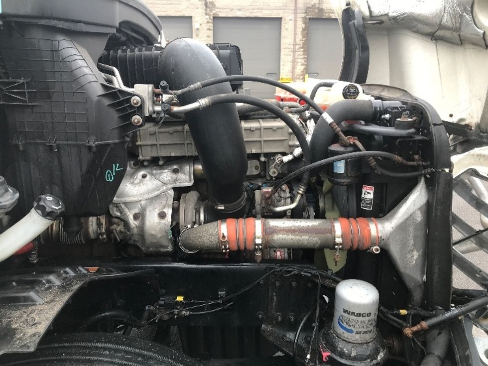 Day Cab Tractor-Heavy Duty Tractors-Freightliner-2019-T12664ST-Pewaukee-WI-490,893\n\t\tmiles-$ 34,500 - Image 15