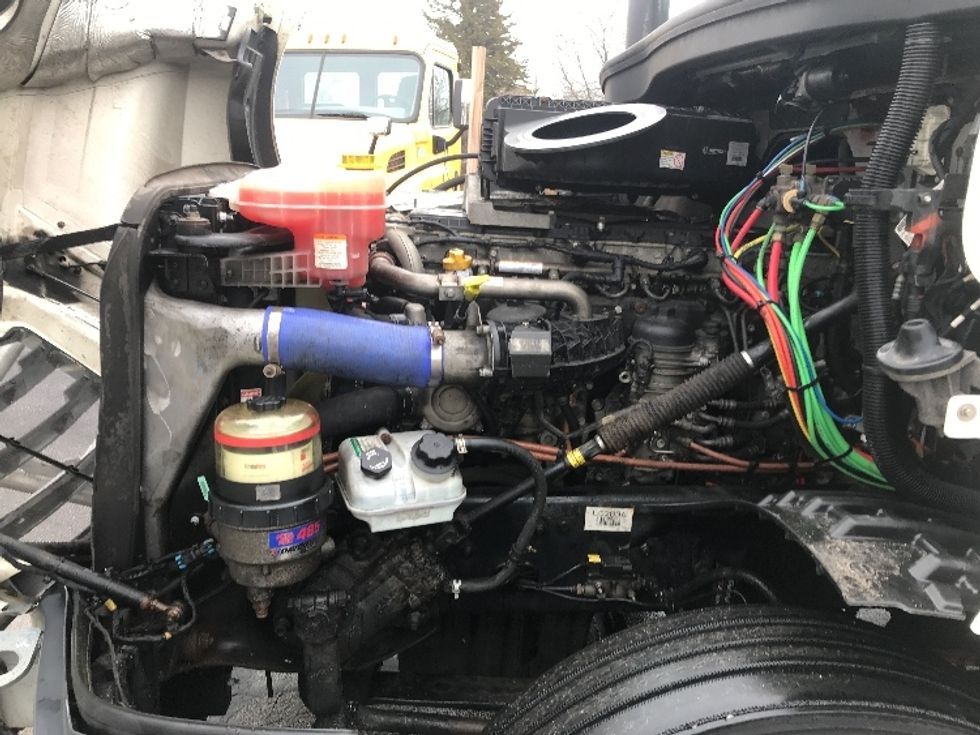 Day Cab Tractor-Heavy Duty Tractors-Freightliner-2019-T12664ST-Pewaukee-WI-490,893\n\t\tmiles-$ 34,500 - Image 16