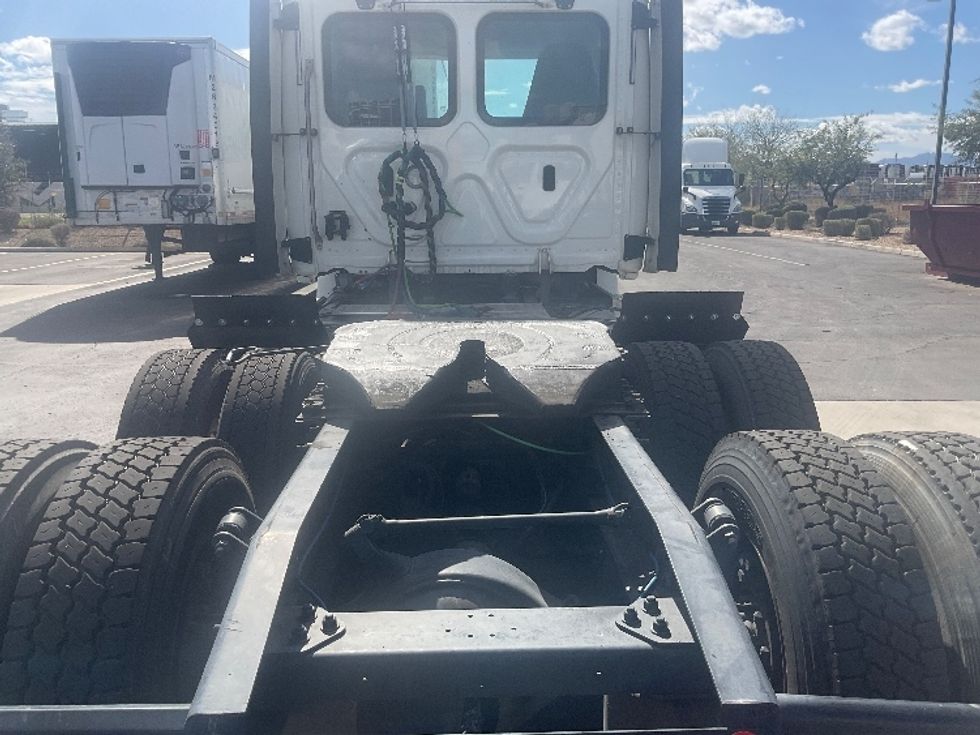 Day Cab Tractor-Heavy Duty Tractors-Freightliner-2019-T12664ST-Phoenix-AZ-366,442\n\t\tmiles-$ 43,250 - Image 6