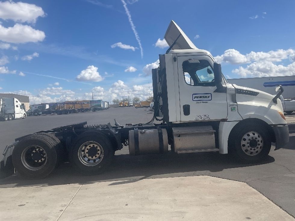 Day Cab Tractor-Heavy Duty Tractors-Freightliner-2019-T12664ST-Phoenix-AZ-366,442\n\t\tmiles-$ 43,250 - Image 8
