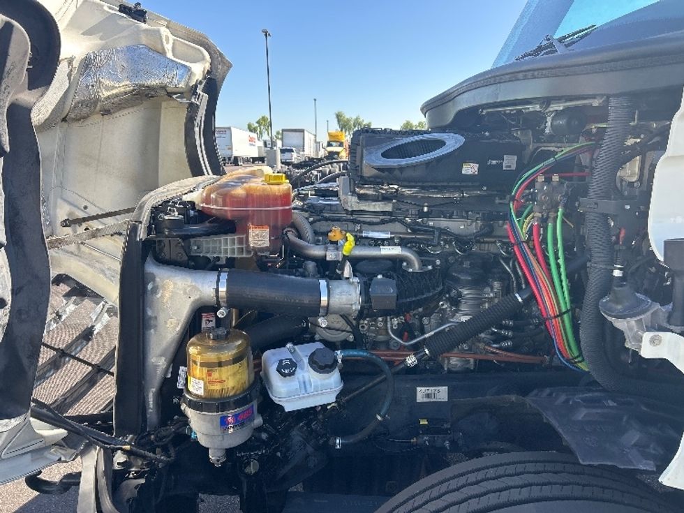 Day Cab Tractor-Heavy Duty Tractors-Freightliner-2019-T12664ST-Phoenix-AZ-492,573\n\t\tmiles-$ 40,000 - Image 16