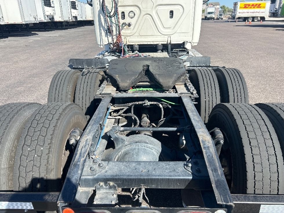 Day Cab Tractor-Heavy Duty Tractors-Freightliner-2019-T12664ST-Phoenix-AZ-492,573\n\t\tmiles-$ 40,000 - Image 6