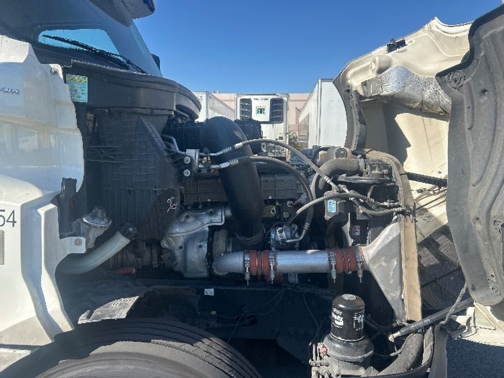 Day Cab Tractor-Heavy Duty Tractors-Freightliner-2019-T12664ST-Phoenix-AZ-577,953\n\t\tmiles-$ 32,250 - Image 15