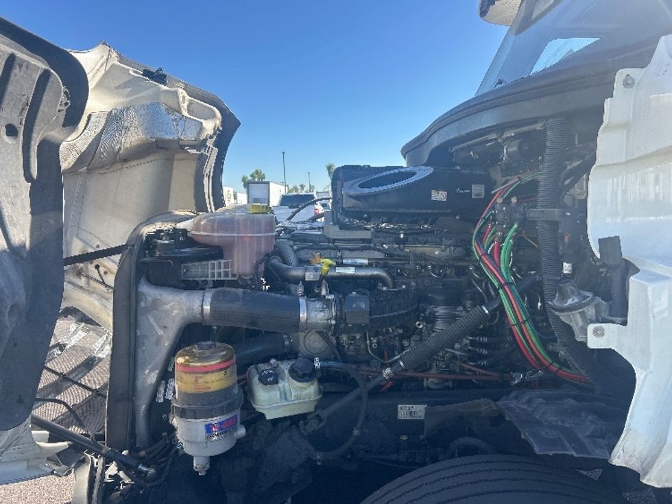 Day Cab Tractor-Heavy Duty Tractors-Freightliner-2019-T12664ST-Phoenix-AZ-577,953\n\t\tmiles-$ 32,250 - Image 16