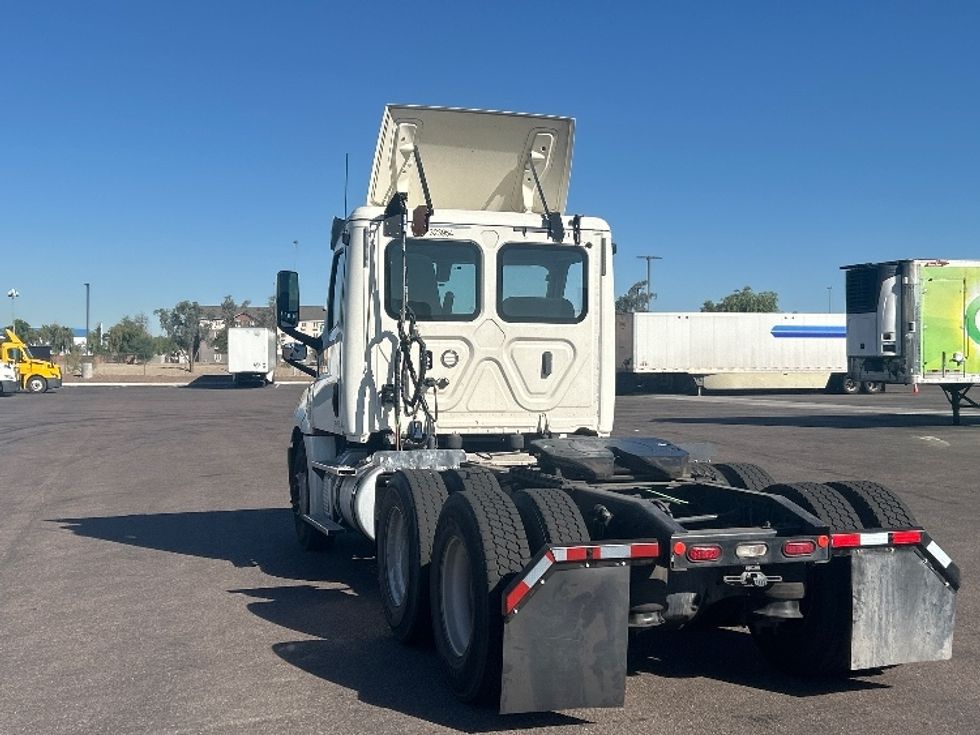 Day Cab Tractor-Heavy Duty Tractors-Freightliner-2019-T12664ST-Phoenix-AZ-577,953\n\t\tmiles-$ 32,250 - Image 5