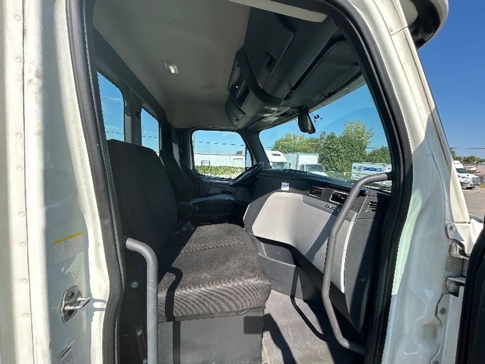 Day Cab Tractor-Heavy Duty Tractors-Freightliner-2019-T12664ST-Piqua-OH-543,264\n\t\tmiles-$ 33,750 - Image 12