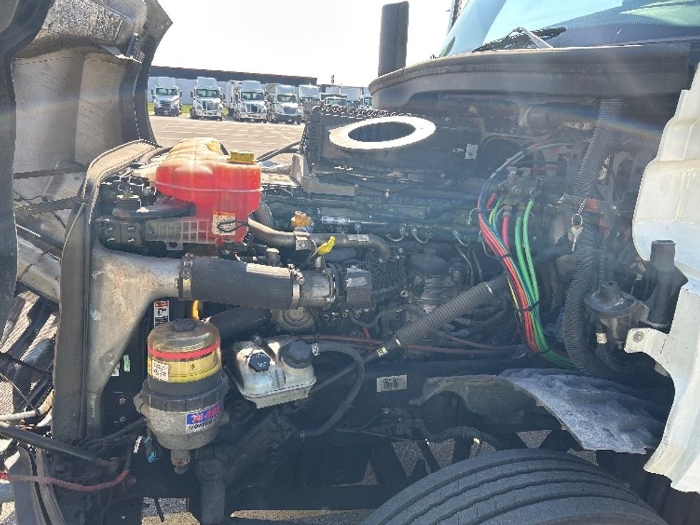 Day Cab Tractor-Heavy Duty Tractors-Freightliner-2019-T12664ST-Piqua-OH-543,264\n\t\tmiles-$ 33,750 - Image 16