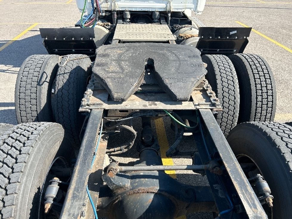 Day Cab Tractor-Heavy Duty Tractors-Freightliner-2019-T12664ST-Piqua-OH-543,264\n\t\tmiles-$ 33,750 - Image 6