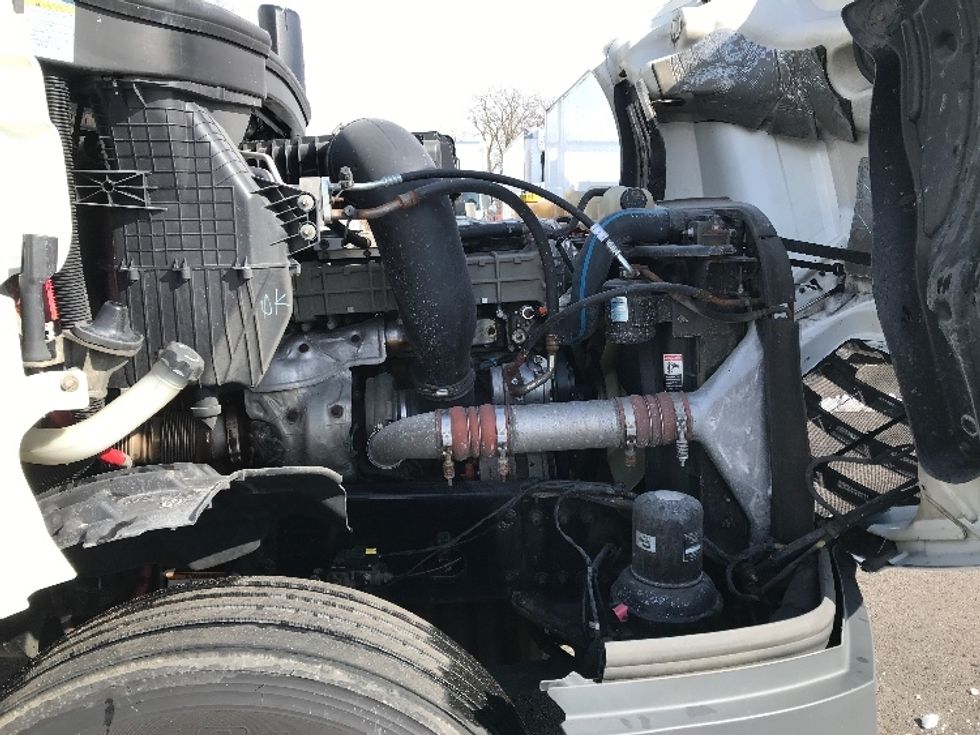 Day Cab Tractor-Heavy Duty Tractors-Freightliner-2019-T12664ST-Piqua-OH-647,047\n\t\tmiles-$ 31,000 - Image 15