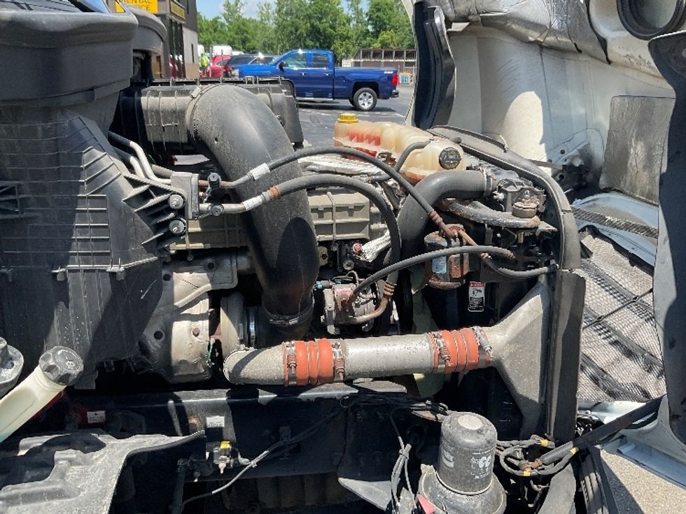 Day Cab Tractor-Heavy Duty Tractors-Freightliner-2019-T12664ST-Piqua-OH-649,814\n\t\tmiles-$ 27,500 - Image 15