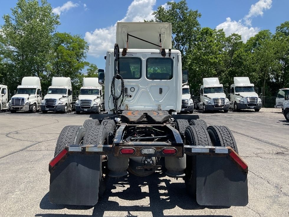 Day Cab Tractor-Heavy Duty Tractors-Freightliner-2019-T12664ST-Piqua-OH-649,814\n\t\tmiles-$ 27,500 - Image 6