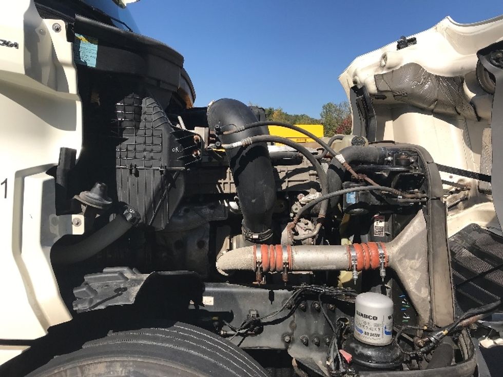 Day Cab Tractor-Heavy Duty Tractors-Freightliner-2019-T12664ST-Pittsburgh-PA-362,528\n\t\tmiles-$ 56,000 - Image 15