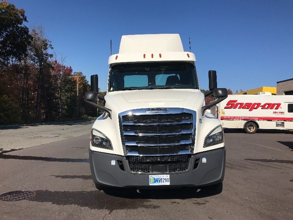 Day Cab Tractor-Heavy Duty Tractors-Freightliner-2019-T12664ST-Pittsburgh-PA-362,528\n\t\tmiles-$ 56,000 - Image 2