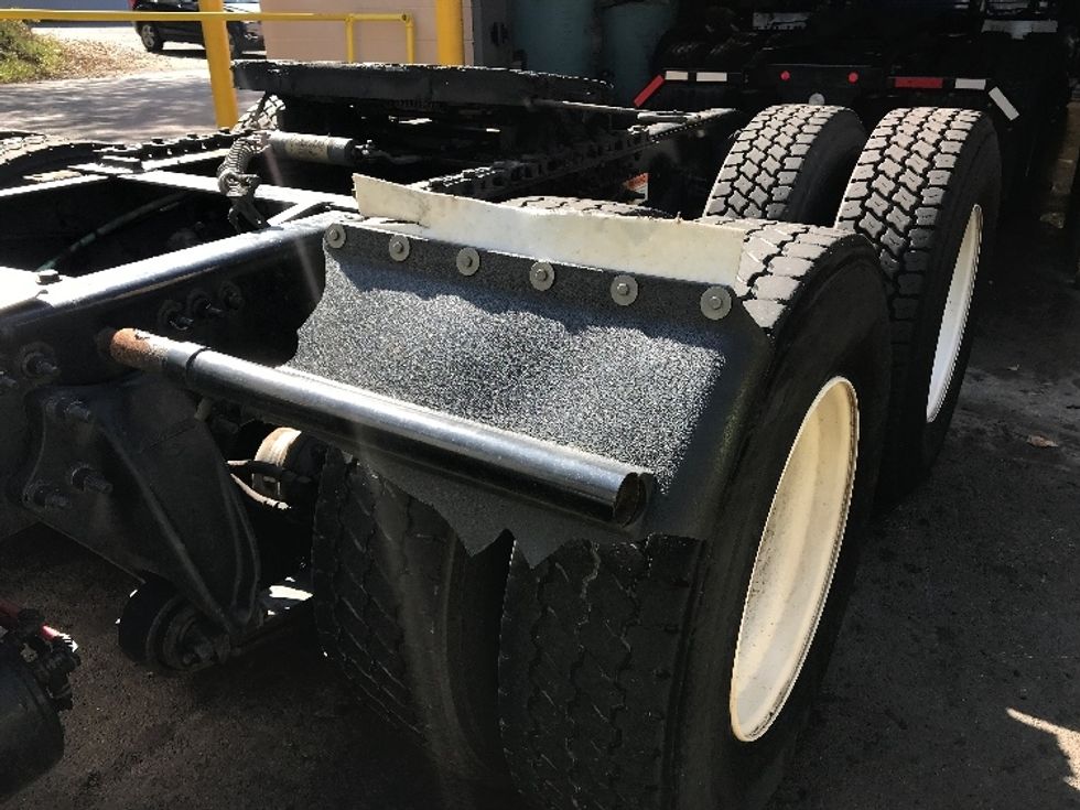 Day Cab Tractor-Heavy Duty Tractors-Freightliner-2019-T12664ST-Pittsburgh-PA-362,528\n\t\tmiles-$ 56,000 - Image 20