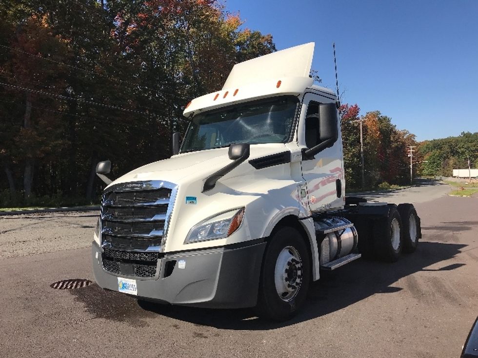 Day Cab Tractor-Heavy Duty Tractors-Freightliner-2019-T12664ST-Pittsburgh-PA-362,528\n\t\tmiles-$ 56,000 - Image 3
