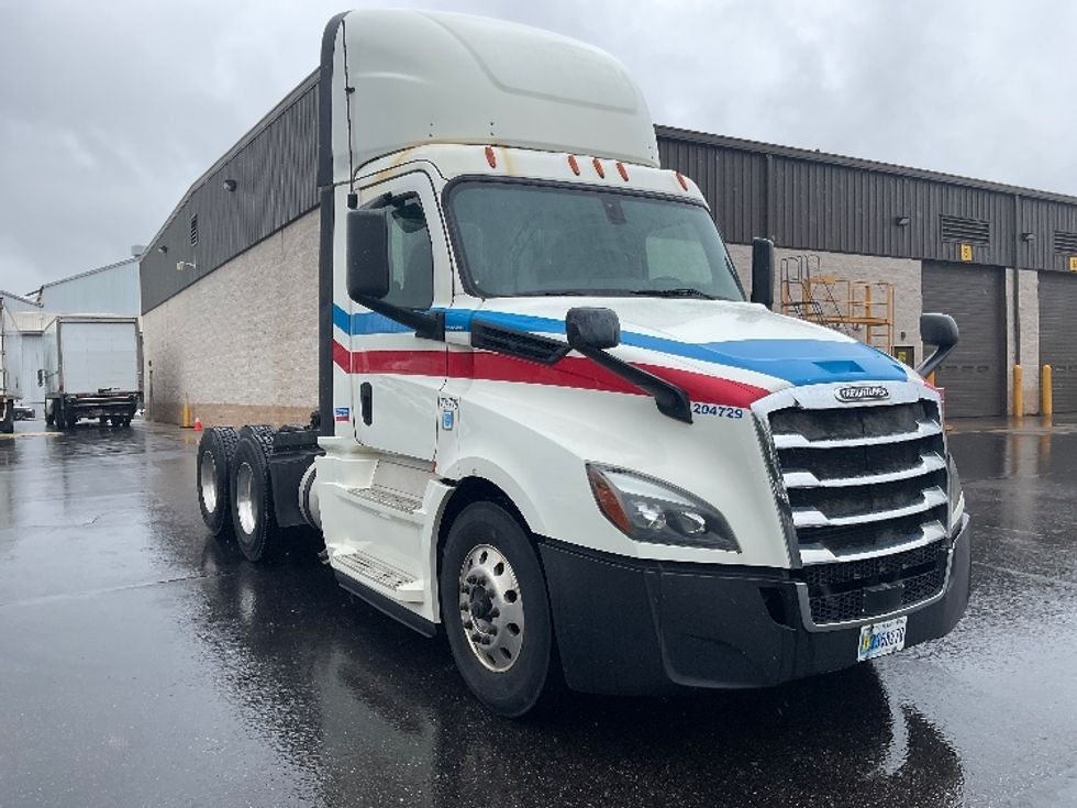Day Cab Tractor-Heavy Duty Tractors-Freightliner-2019-T12664ST-Pittsburgh-PA-376,501\n\t\tmiles-$ 46,250 - Image 1