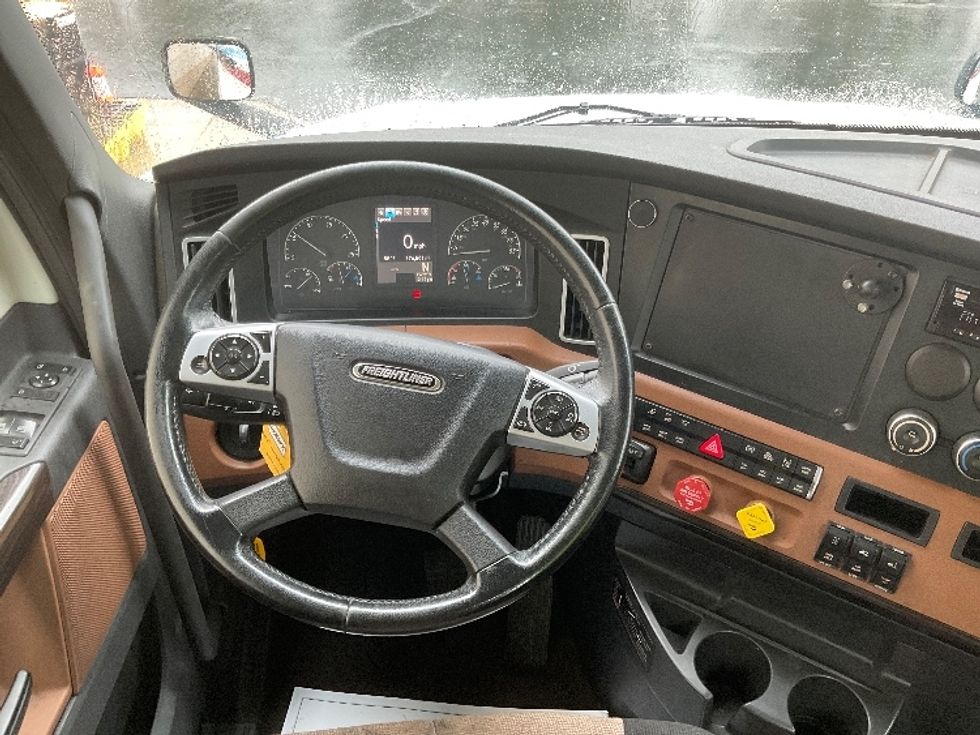 Day Cab Tractor-Heavy Duty Tractors-Freightliner-2019-T12664ST-Pittsburgh-PA-376,501\n\t\tmiles-$ 46,250 - Image 11