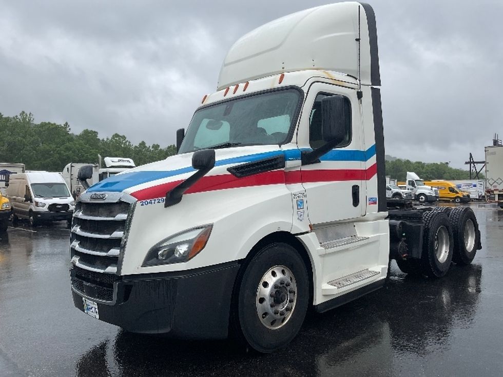 Day Cab Tractor-Heavy Duty Tractors-Freightliner-2019-T12664ST-Pittsburgh-PA-376,501\n\t\tmiles-$ 46,250 - Image 3