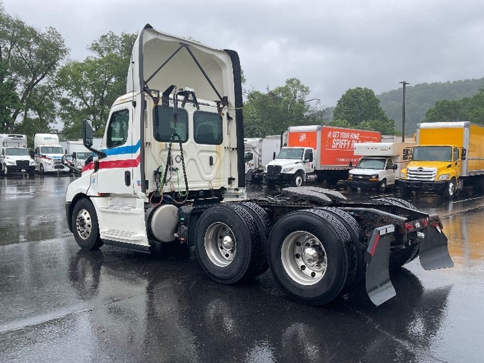 Day Cab Tractor-Heavy Duty Tractors-Freightliner-2019-T12664ST-Pittsburgh-PA-376,501\n\t\tmiles-$ 46,250 - Image 5