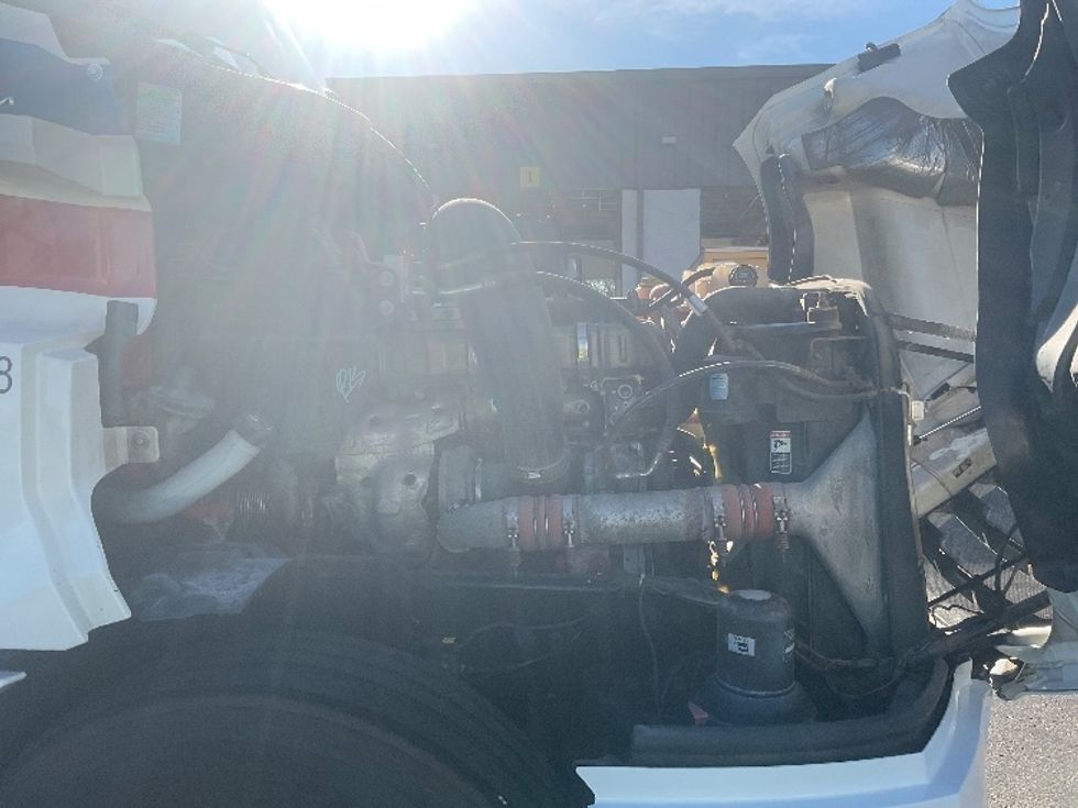 Day Cab Tractor-Heavy Duty Tractors-Freightliner-2019-T12664ST-Pittsburgh-PA-430,330\n\t\tmiles-$ 43,750 - Image 15