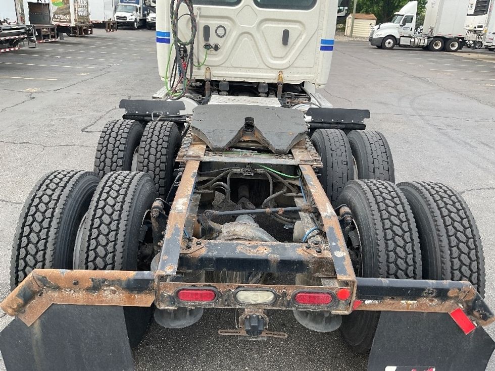 Day Cab Tractor-Heavy Duty Tractors-Freightliner-2019-T12664ST-Plymouth-MI-599,937\n\t\tmiles-$ 30,500 - Image 6