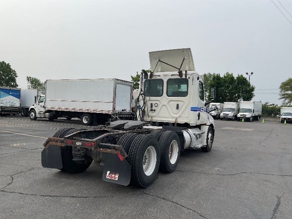 Day Cab Tractor-Heavy Duty Tractors-Freightliner-2019-T12664ST-Plymouth-MI-599,937\n\t\tmiles-$ 30,500 - Image 7