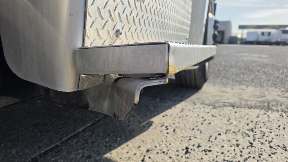 Day Cab Tractor-Heavy Duty Tractors-Freightliner-2019-T12664ST-Pompano Beach-FL-258,552\n\t\tmiles-$ 50,250 - Image 19
