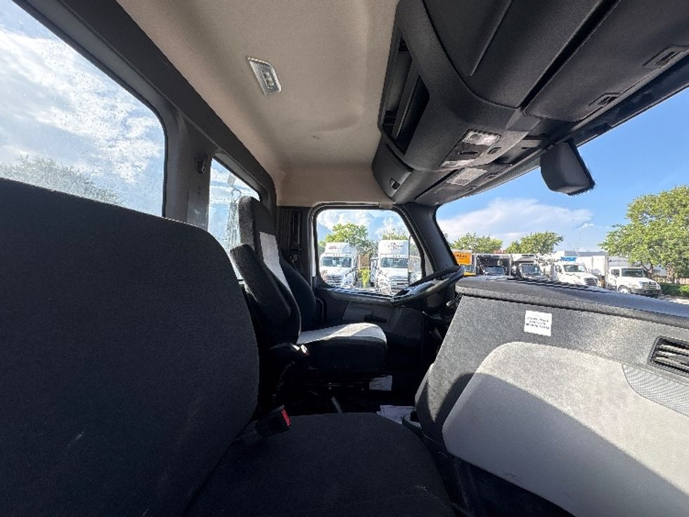 Day Cab Tractor-Heavy Duty Tractors-Freightliner-2019-T12664ST-Pompano Beach-FL-265,257\n\t\tmiles-$ 48,250 - Image 14