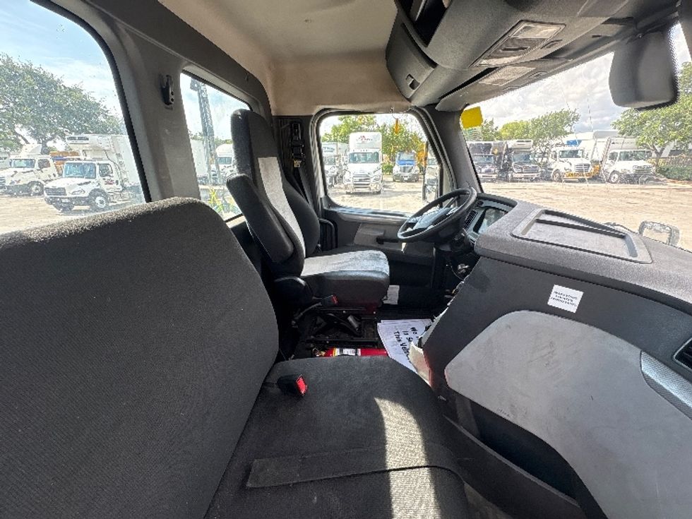 Day Cab Tractor-Heavy Duty Tractors-Freightliner-2019-T12664ST-Pompano Beach-FL-325,030\n\t\tmiles-$ 45,000 - Image 14
