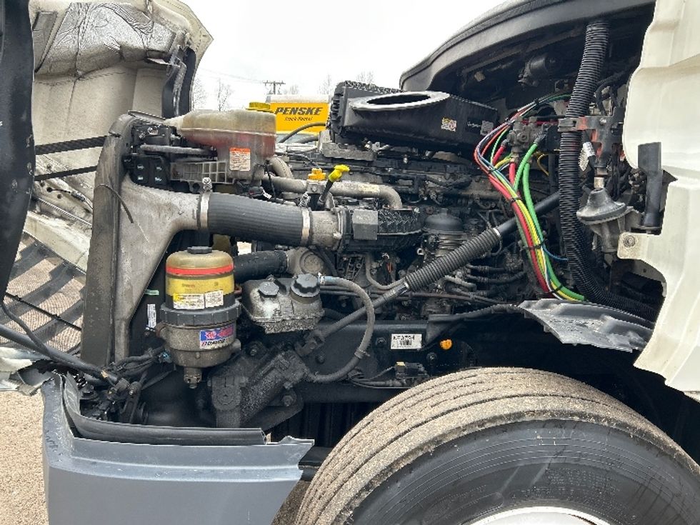 Day Cab Tractor-Heavy Duty Tractors-Freightliner-2019-T12664ST-Poplar Bluff-MO-531,657\n\t\tmiles-$ 37,750 - Image 16