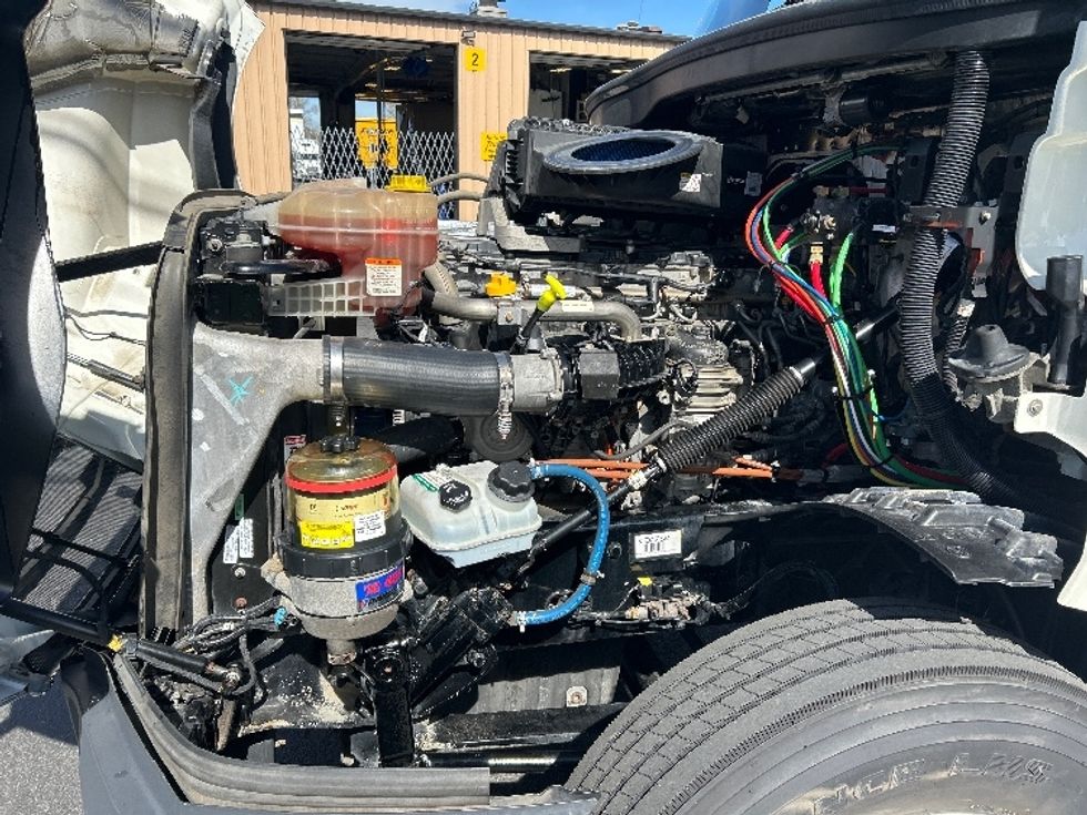 Day Cab Tractor-Heavy Duty Tractors-Freightliner-2019-T12664ST-Portland-OR-311,940\n\t\tmiles-$ 54,750 - Image 16