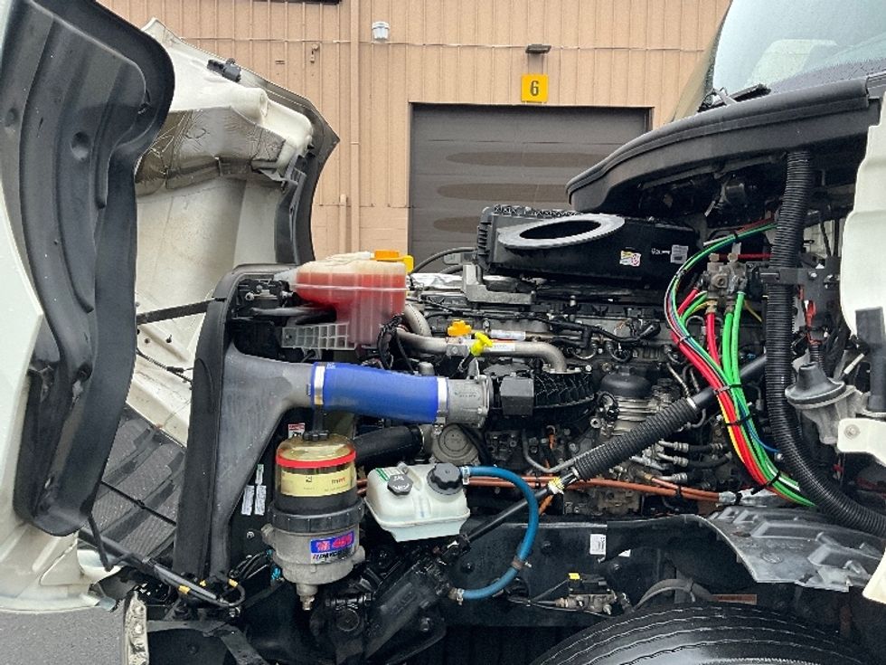 Day Cab Tractor-Heavy Duty Tractors-Freightliner-2019-T12664ST-Portland-OR-410,570\n\t\tmiles-$ 44,500 - Image 16