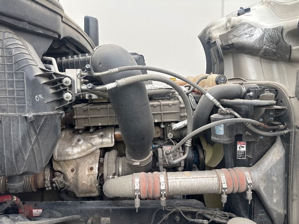 Day Cab Tractor-Heavy Duty Tractors-Freightliner-2019-T12664ST-Portland-OR-446,357\n\t\tmiles-$ 42,500 - Image 14