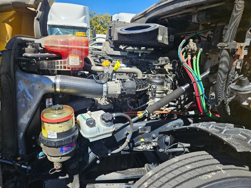 Day Cab Tractor-Heavy Duty Tractors-Freightliner-2019-T12664ST-Portland-OR-488,030\n\t\tmiles-$ 40,000 - Image 16