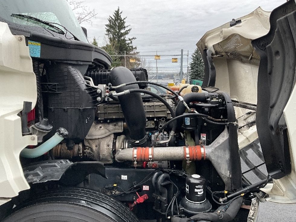 Day Cab Tractor-Heavy Duty Tractors-Freightliner-2019-T12664ST-Portland-OR-533,987\n\t\tmiles-$ 36,750 - Image 15