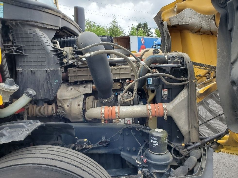 Day Cab Tractor-Heavy Duty Tractors-Freightliner-2019-T12664ST-Portland-OR-544,168\n\t\tmiles-$ 35,000 - Image 15