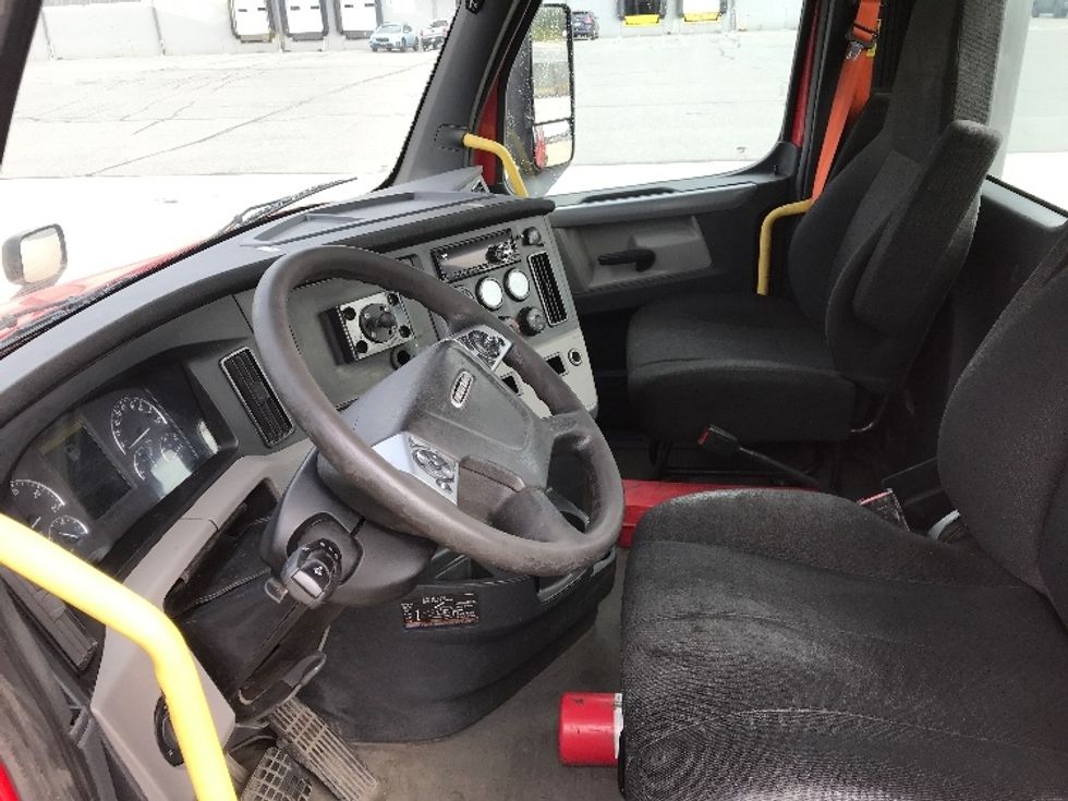 Day Cab Tractor-Heavy Duty Tractors-Freightliner-2019-T12664ST-Pottsville-PA-628,786\n\t\tmiles-$ 26,500 - Image 10