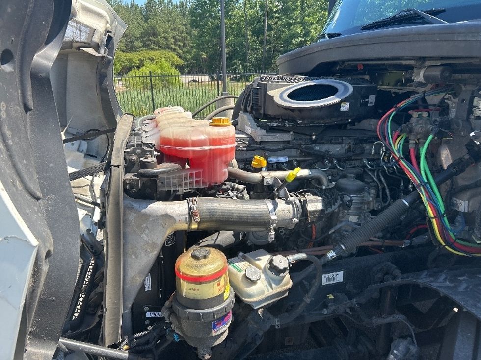 Day Cab Tractor-Heavy Duty Tractors-Freightliner-2019-T12664ST-Prince George-VA-428,709\n\t\tmiles-$ 37,750 - Image 16