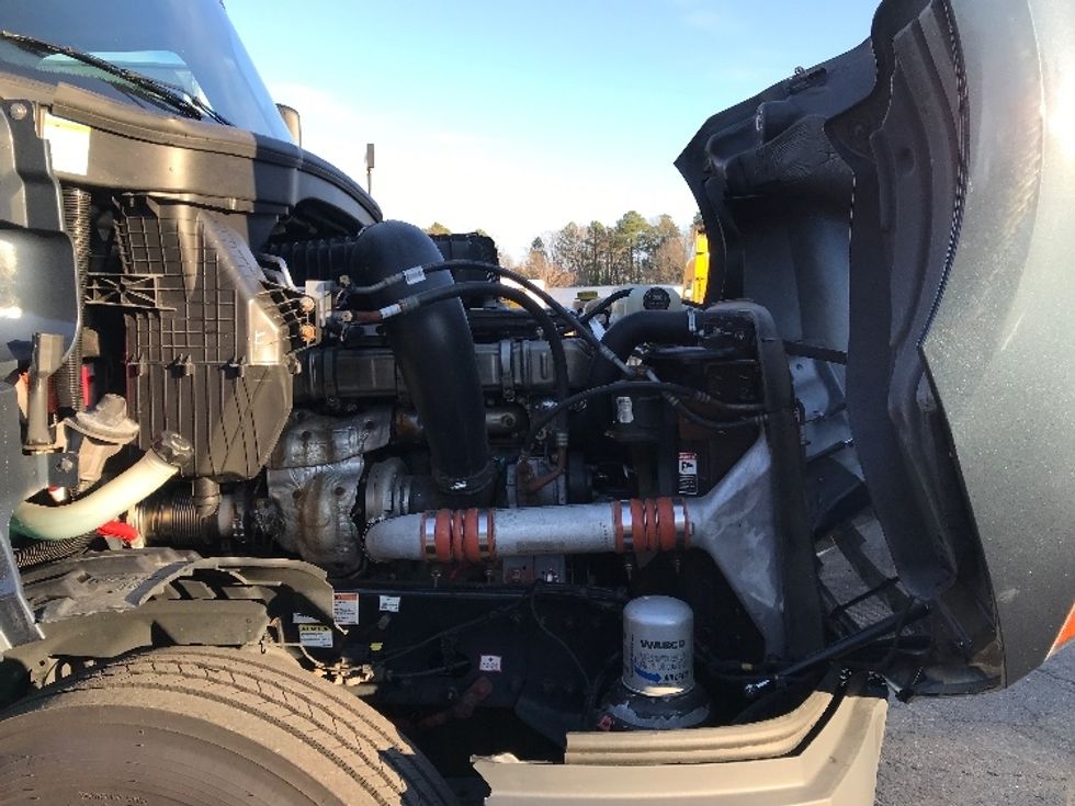 Day Cab Tractor-Heavy Duty Tractors-Freightliner-2019-T12664ST-Prince George-VA-470,016\n\t\tmiles-$ 41,750 - Image 15