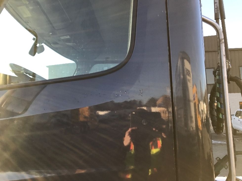 Day Cab Tractor-Heavy Duty Tractors-Freightliner-2019-T12664ST-Prince George-VA-470,016\n\t\tmiles-$ 41,750 - Image 17