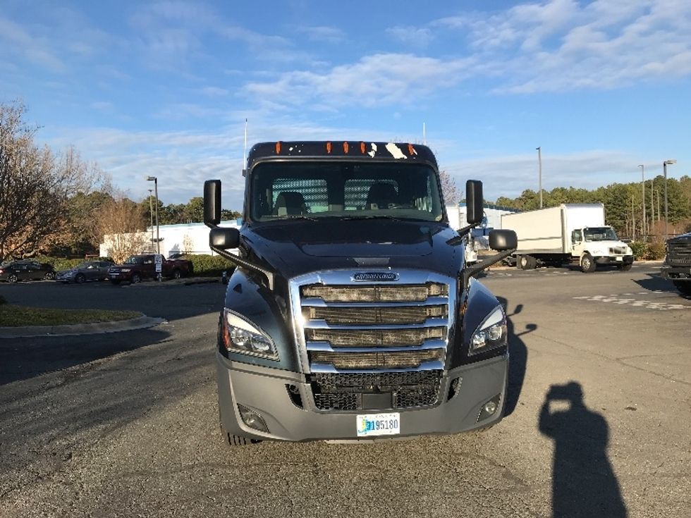 Day Cab Tractor-Heavy Duty Tractors-Freightliner-2019-T12664ST-Prince George-VA-470,016\n\t\tmiles-$ 41,750 - Image 2
