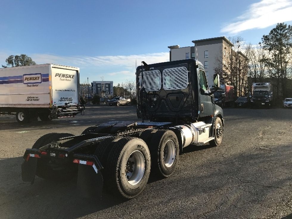 Day Cab Tractor-Heavy Duty Tractors-Freightliner-2019-T12664ST-Prince George-VA-470,016\n\t\tmiles-$ 41,750 - Image 7