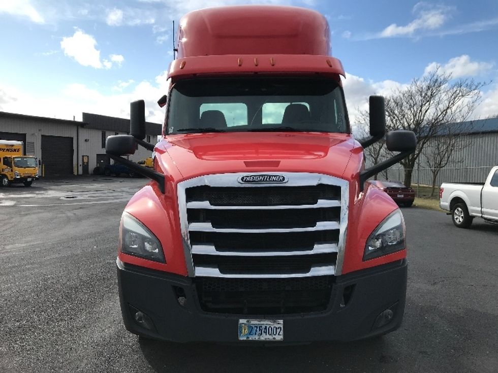 Day Cab Tractor-Heavy Duty Tractors-Freightliner-2019-T12664ST-Prince George-VA-548,416\n\t\tmiles-$ 36,250 - Image 2