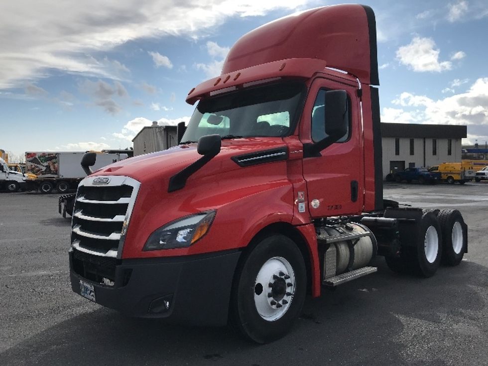 Day Cab Tractor-Heavy Duty Tractors-Freightliner-2019-T12664ST-Prince George-VA-548,416\n\t\tmiles-$ 36,250 - Image 3