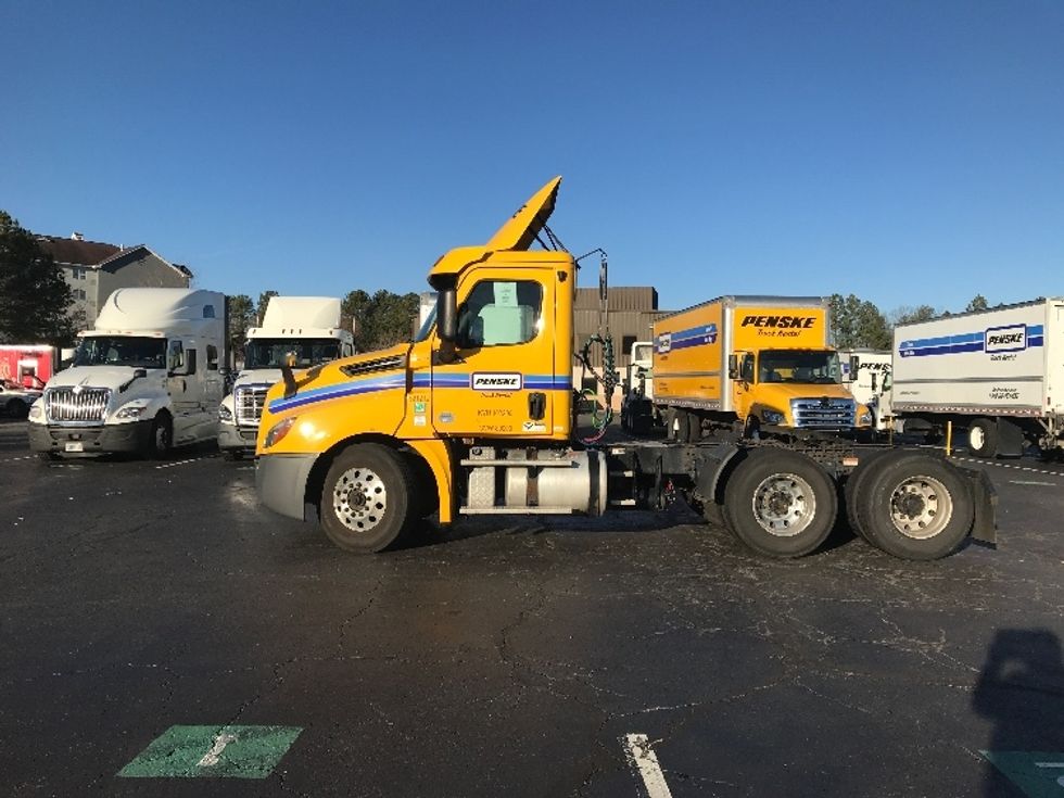 Day Cab Tractor-Heavy Duty Tractors-Freightliner-2019-T12664ST-Prince George-VA-575,257\n\t\tmiles-$ 30,000 - Image 4